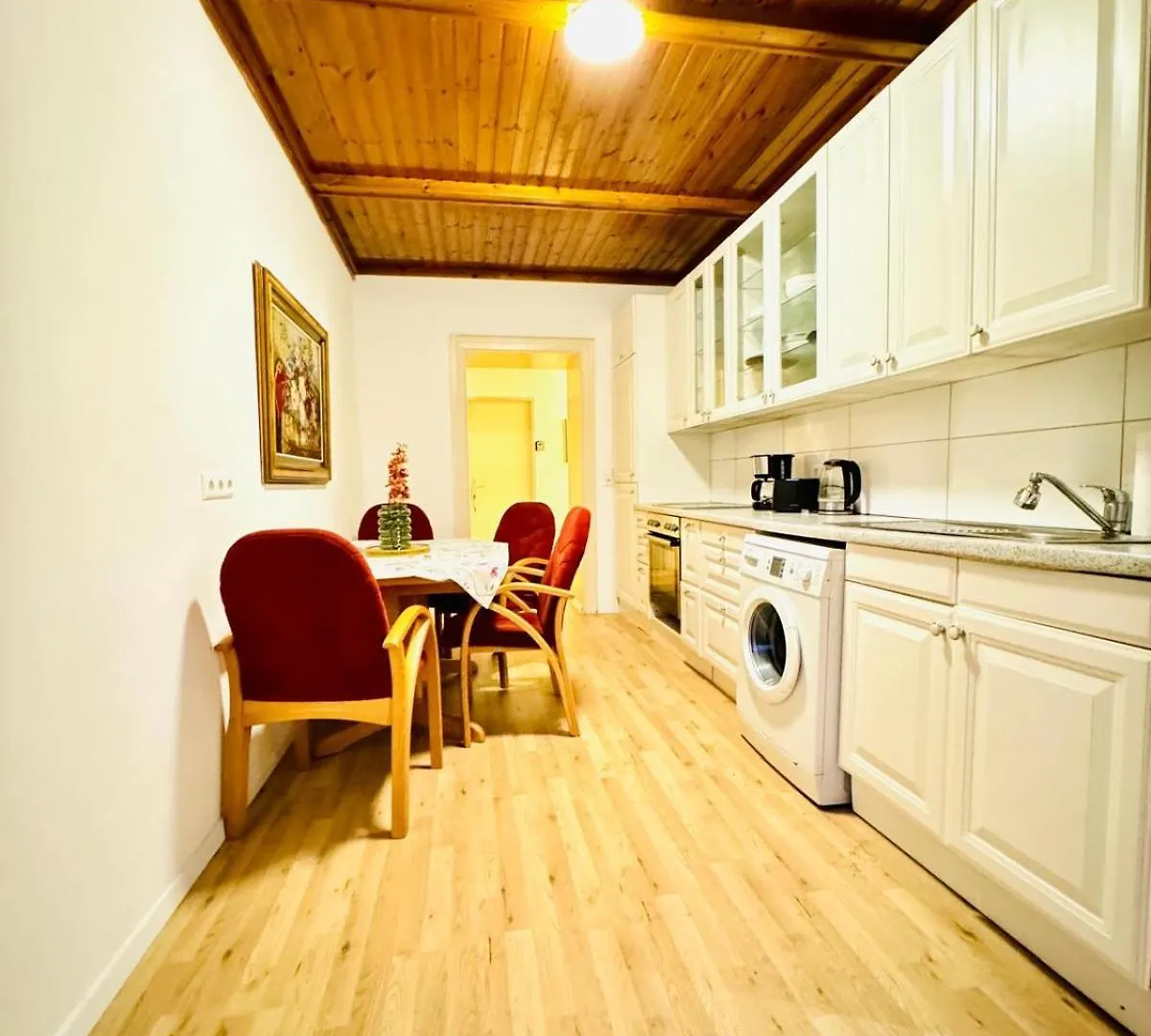 Amazing 4Br Shared Apartment 10 Minute Walk To Fac Platz Viena