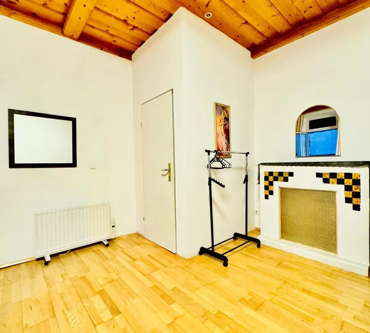 Amazing 4Br Shared Apartment 10 Minute Walk To Fac Platz Vienne