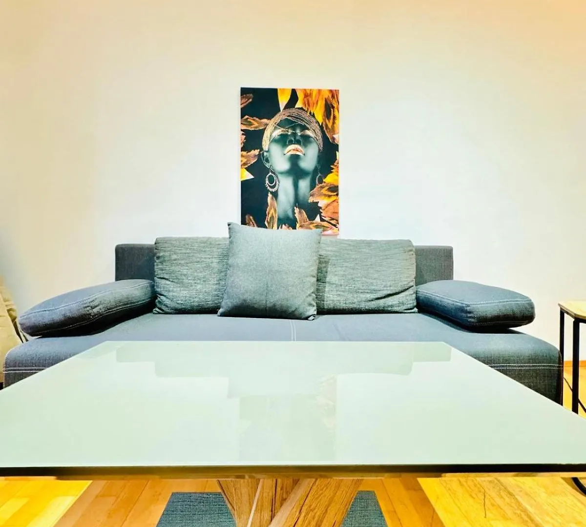 Amazing 4Br Shared Apartment 10 Minute Walk To Fac Platz Viena