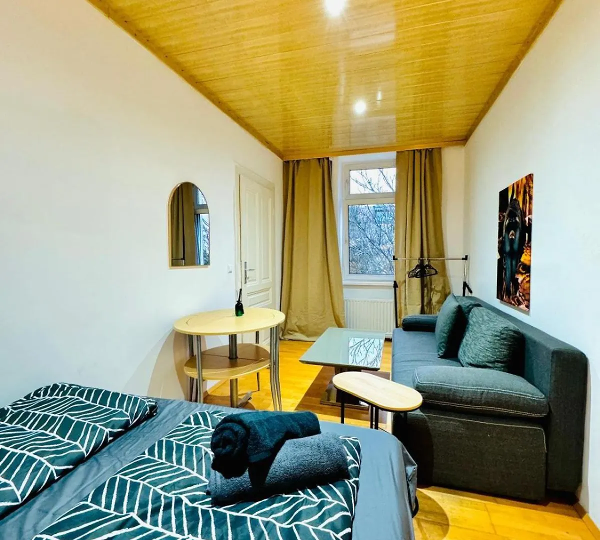 Amazing 4Br Shared Apartment 10 Minute Walk To Fac Platz Vienne